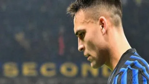 曼城以3-0完胜布赖顿，30轮补赛福登与马赫雷斯建功